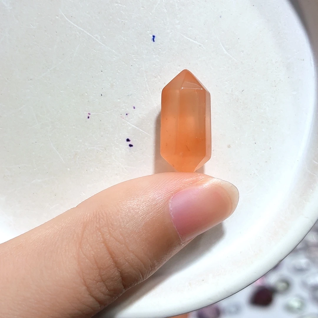 珠宝半成品未镶嵌水晶红兔毛双尖打孔不退换