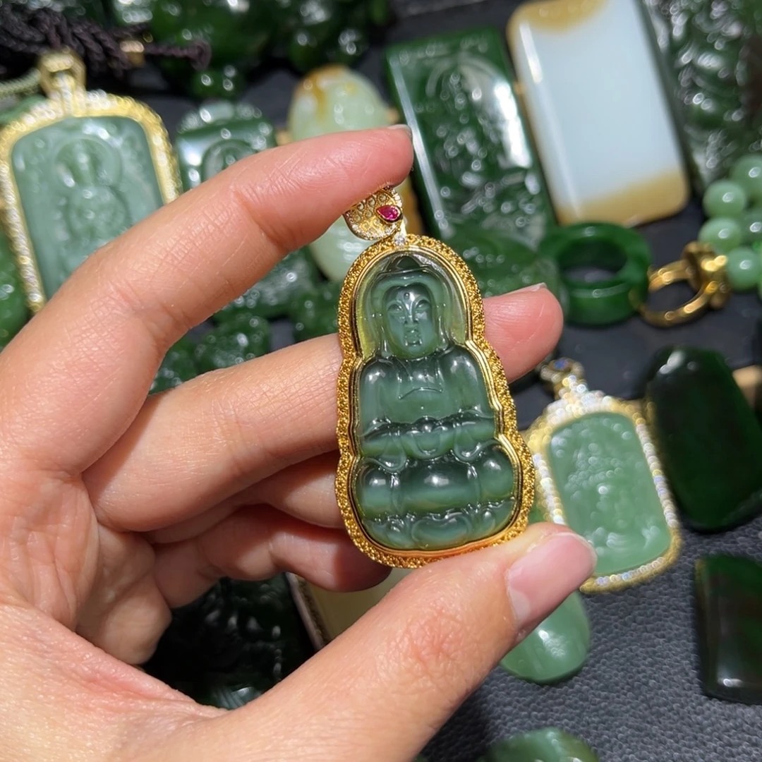 和田玉未镶嵌颈饰