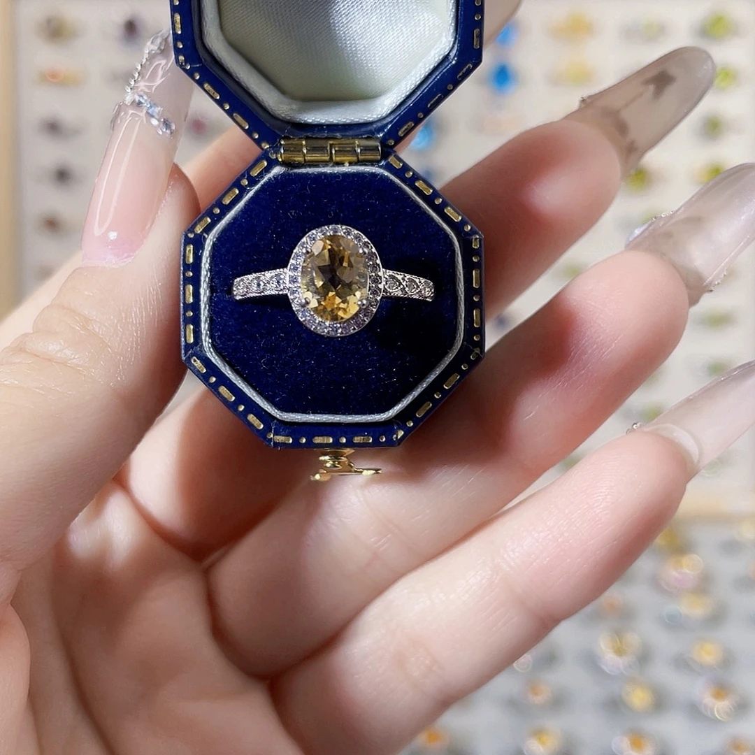 银S925镶嵌黄晶戒指围钻款戒指