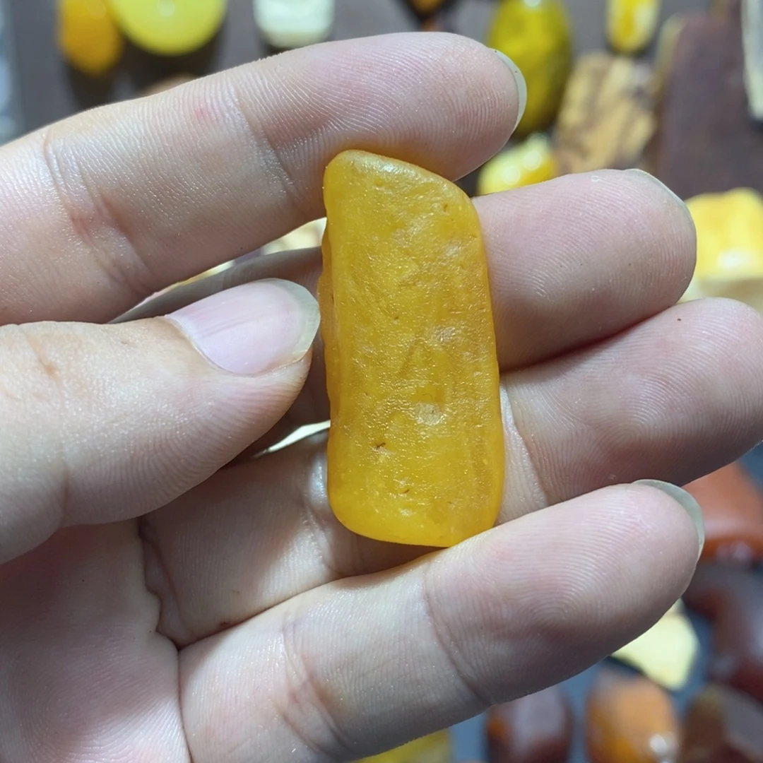 琥珀未镶嵌裸石蜜蜡原石定制