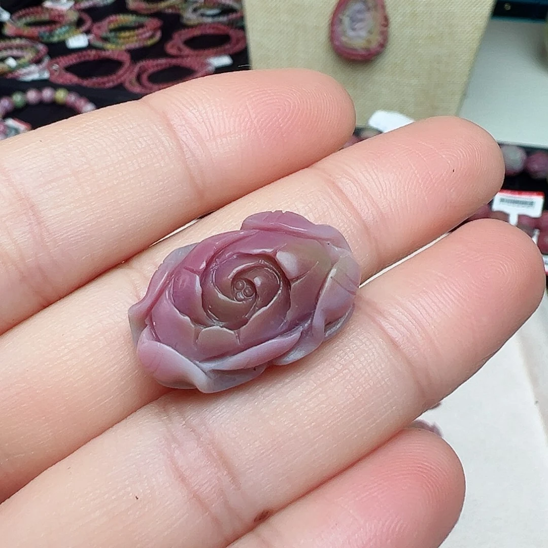 定制石英质玉定制未镶嵌盐源