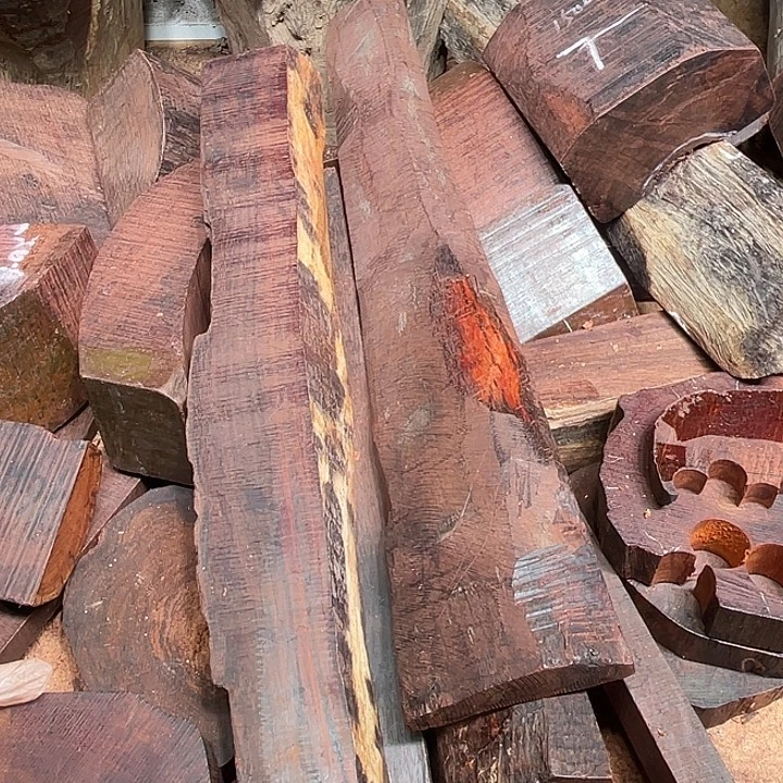 叼***腐木印度小叶紫檀木