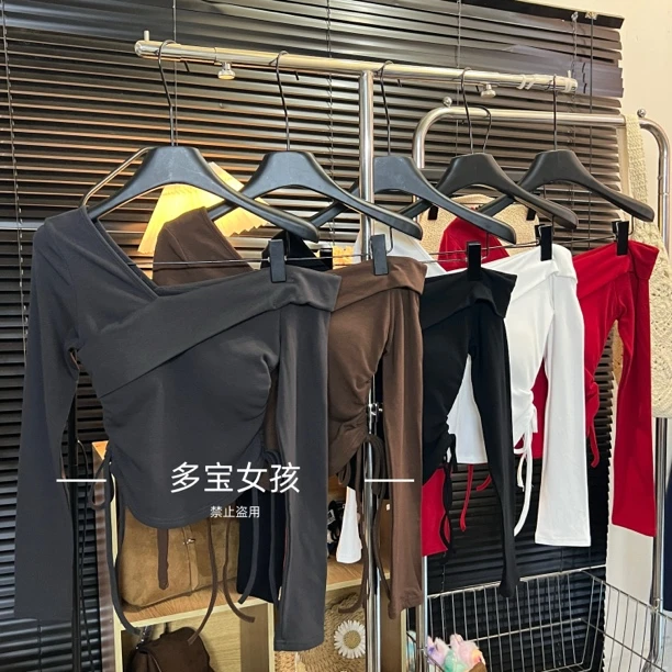 【多宝】秋季新款辣妹风斜肩一字肩长袖收腰短款修身T恤上衣2191