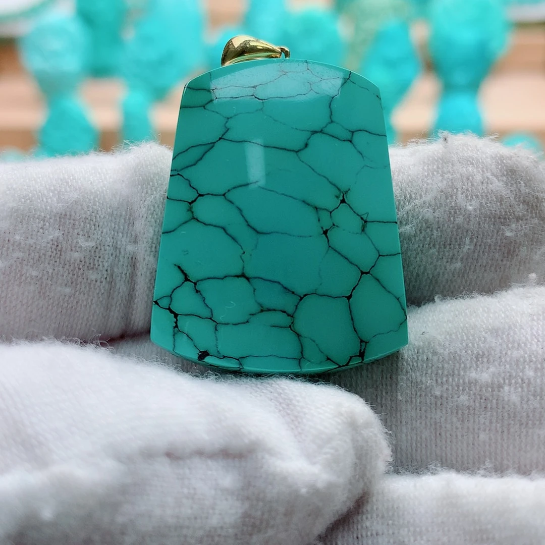 绿松石18K金镶嵌配饰