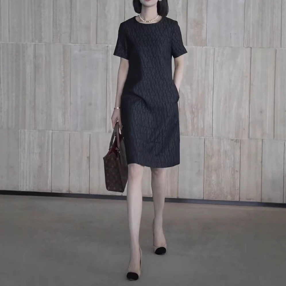 法式爆款连衣裙女2025年夏季新款时尚赫本风圆领宽松显瘦休闲短裙