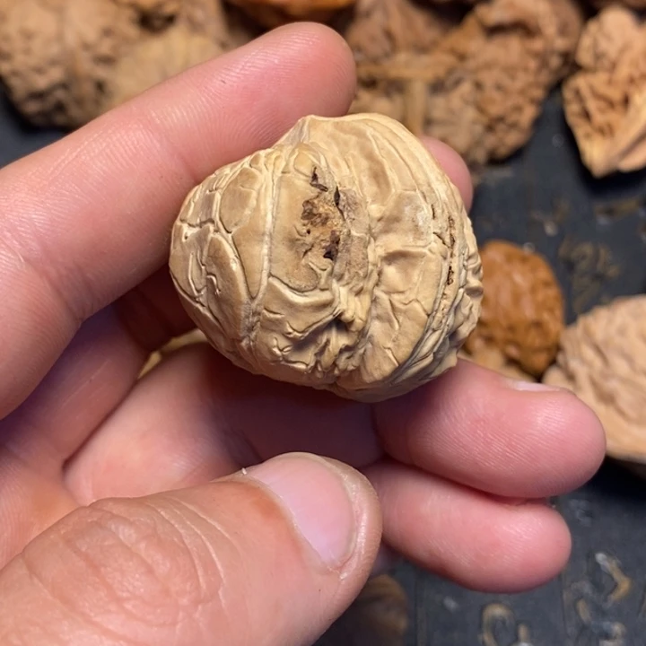 文玩核桃吊坠名****屁文玩核桃异形单只