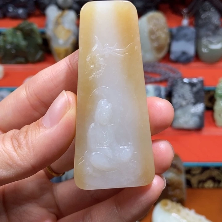 颈饰未镶嵌和田玉