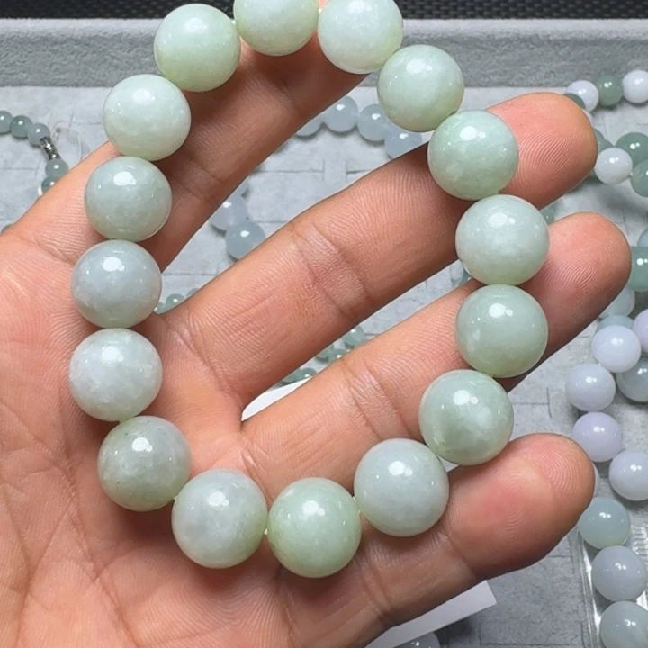 定制翡翠未镶嵌手串