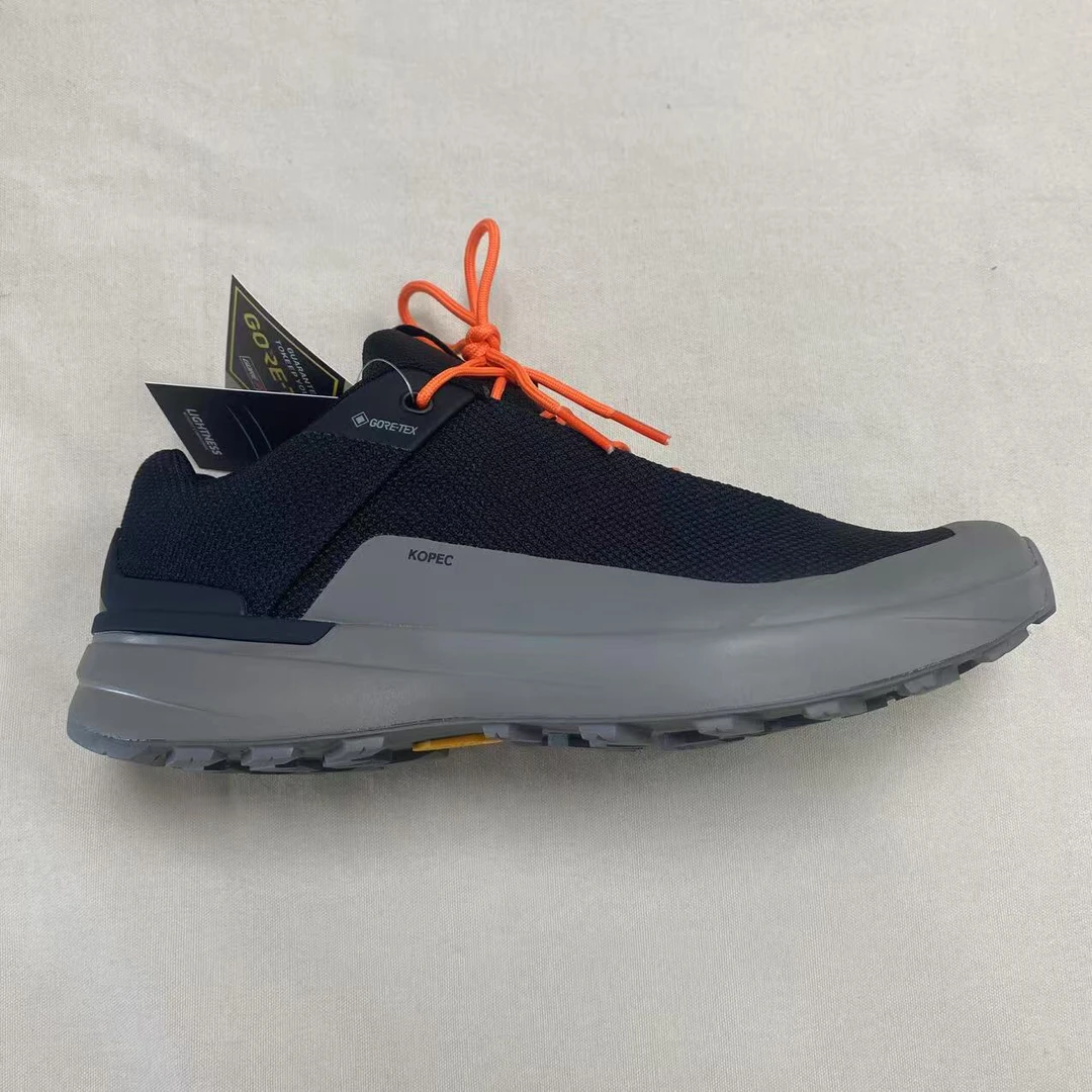 无标男款黑灰色低帮刺绣标防水越野登山徒步鞋