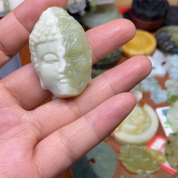 蛇纹石玉合金颈饰