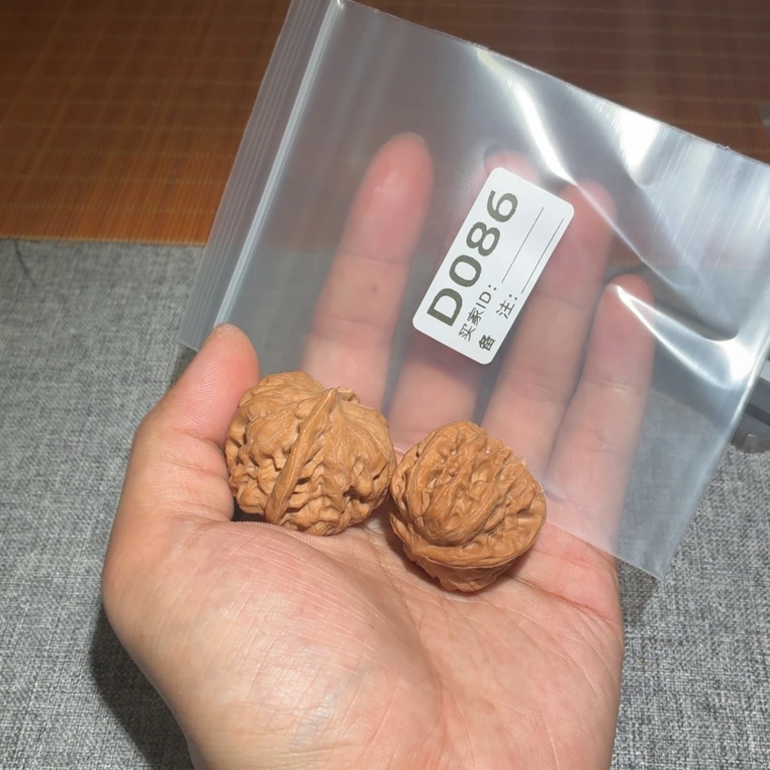 文玩核桃吊坠门头沟086