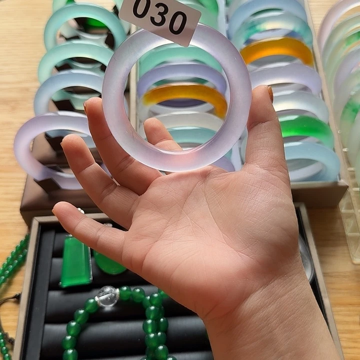 T***万珐琅非金属时尚手镯
