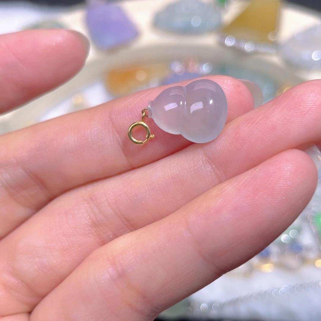 翡翠18K金镶嵌颈饰翡翠