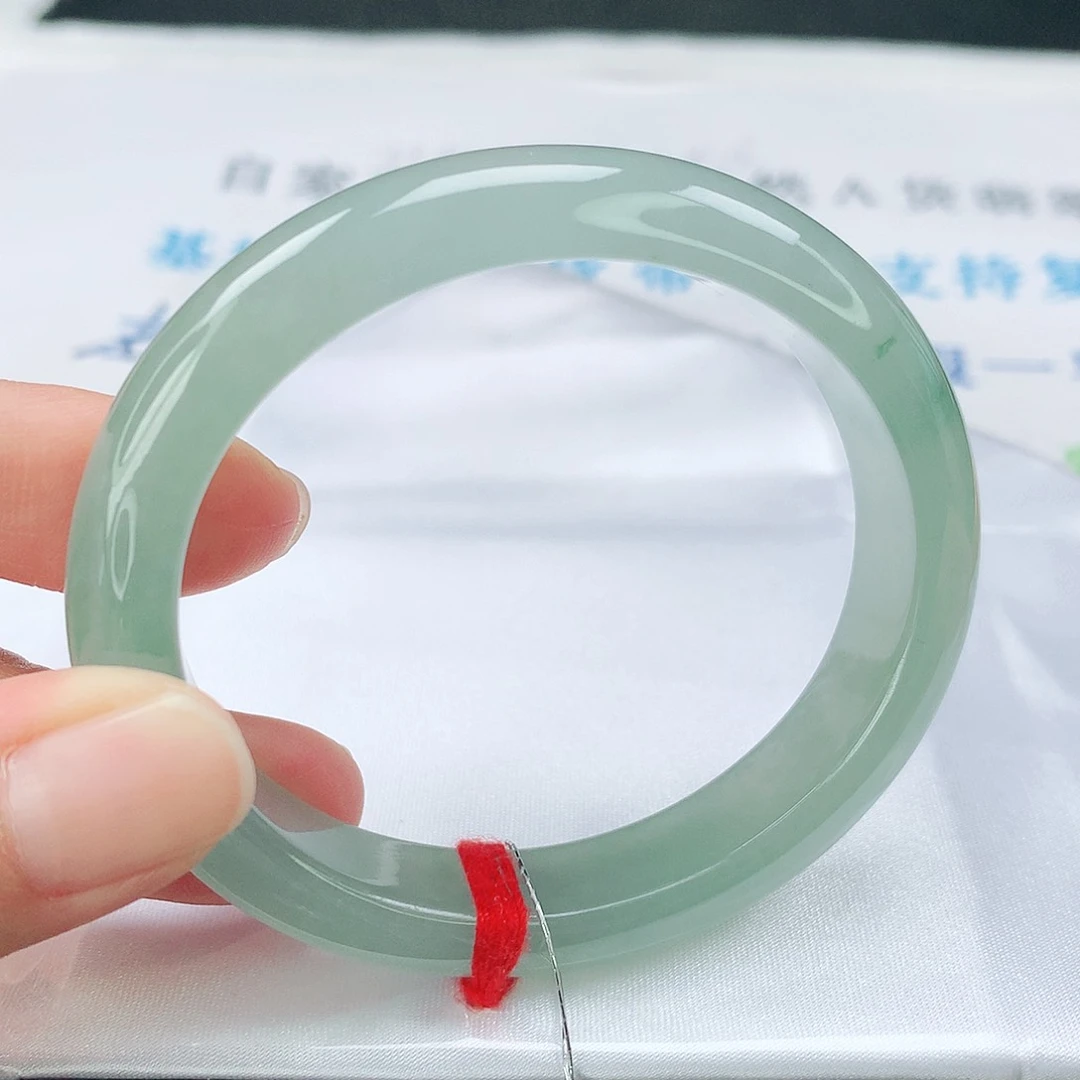 翡翠手镯（贵妃镯）未镶嵌55贵