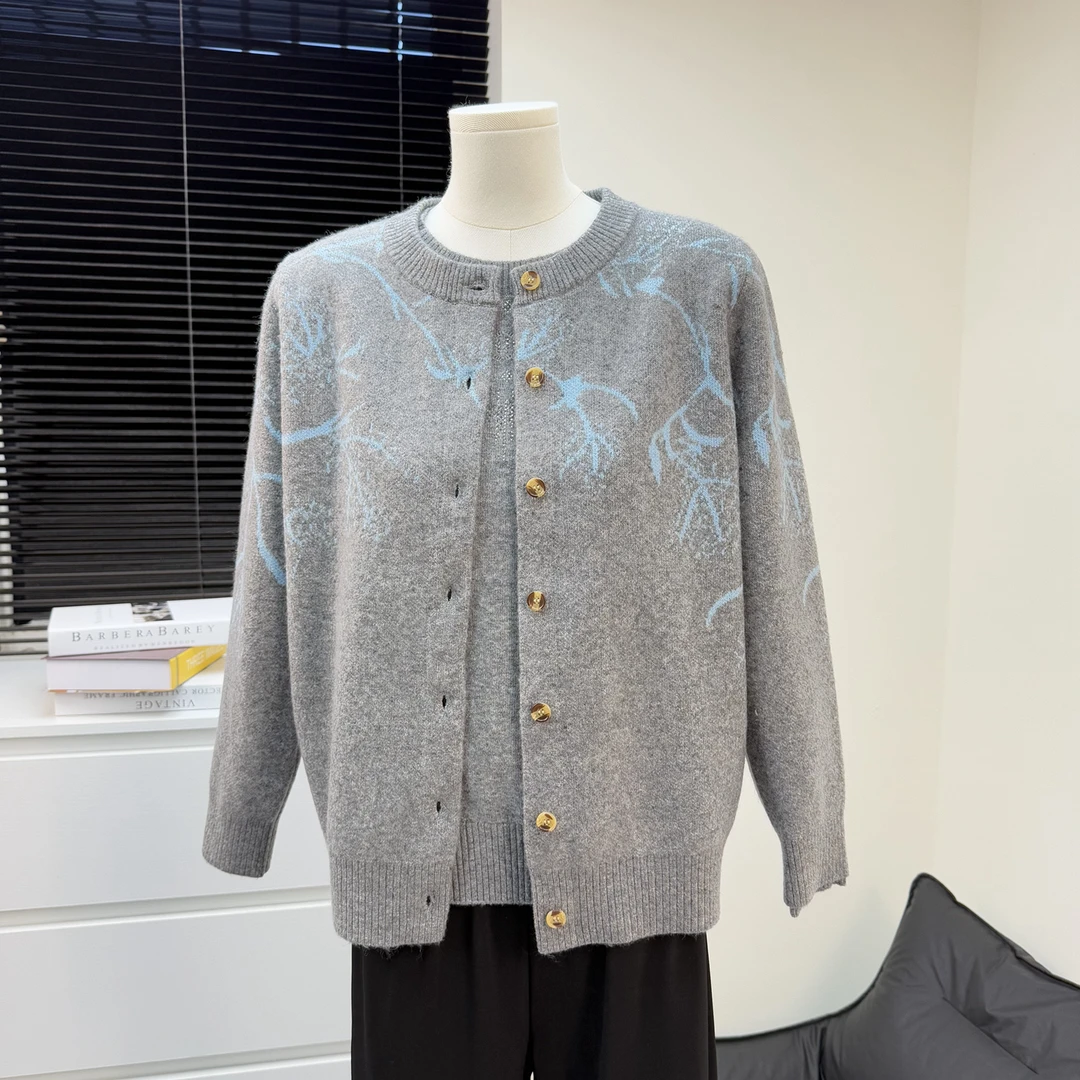 妈妈装秋套装中老年女开衫女秋冬外套+长袖羊毛打底衫毛衣两件套