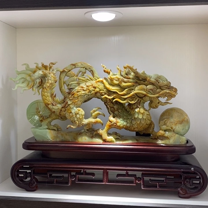 未镶嵌蛇纹石玉（覆膜）珠宝奇石