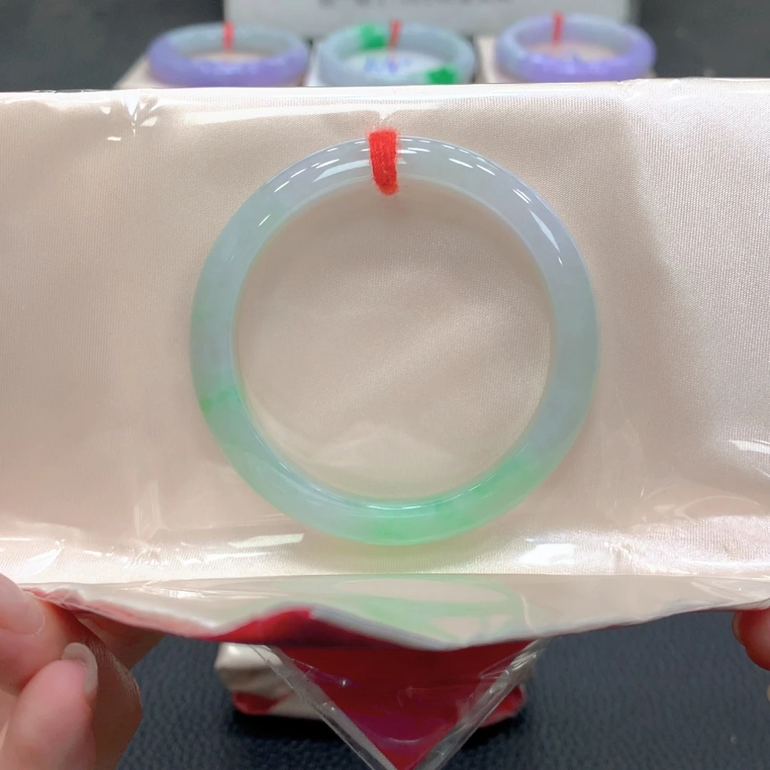 翡翠未镶嵌手镯3号