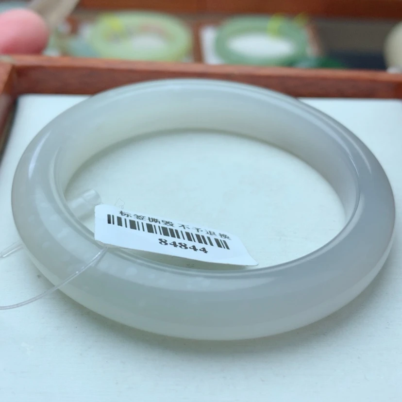 【闪购商品】和田玉手镯未镶嵌48