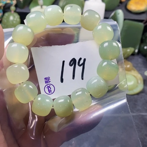 未镶嵌蛇纹石玉手链