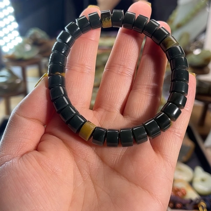 岫岩河磨玉（透闪石质玉）未镶嵌颈饰