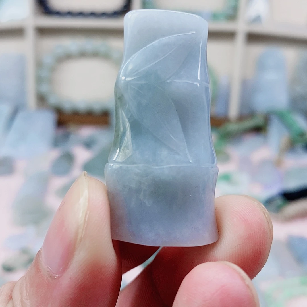 吊坠(不含链)未镶嵌翡翠微瑕