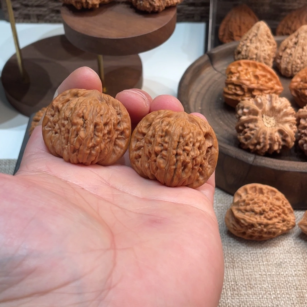 文玩核桃把件40全品汉高楼