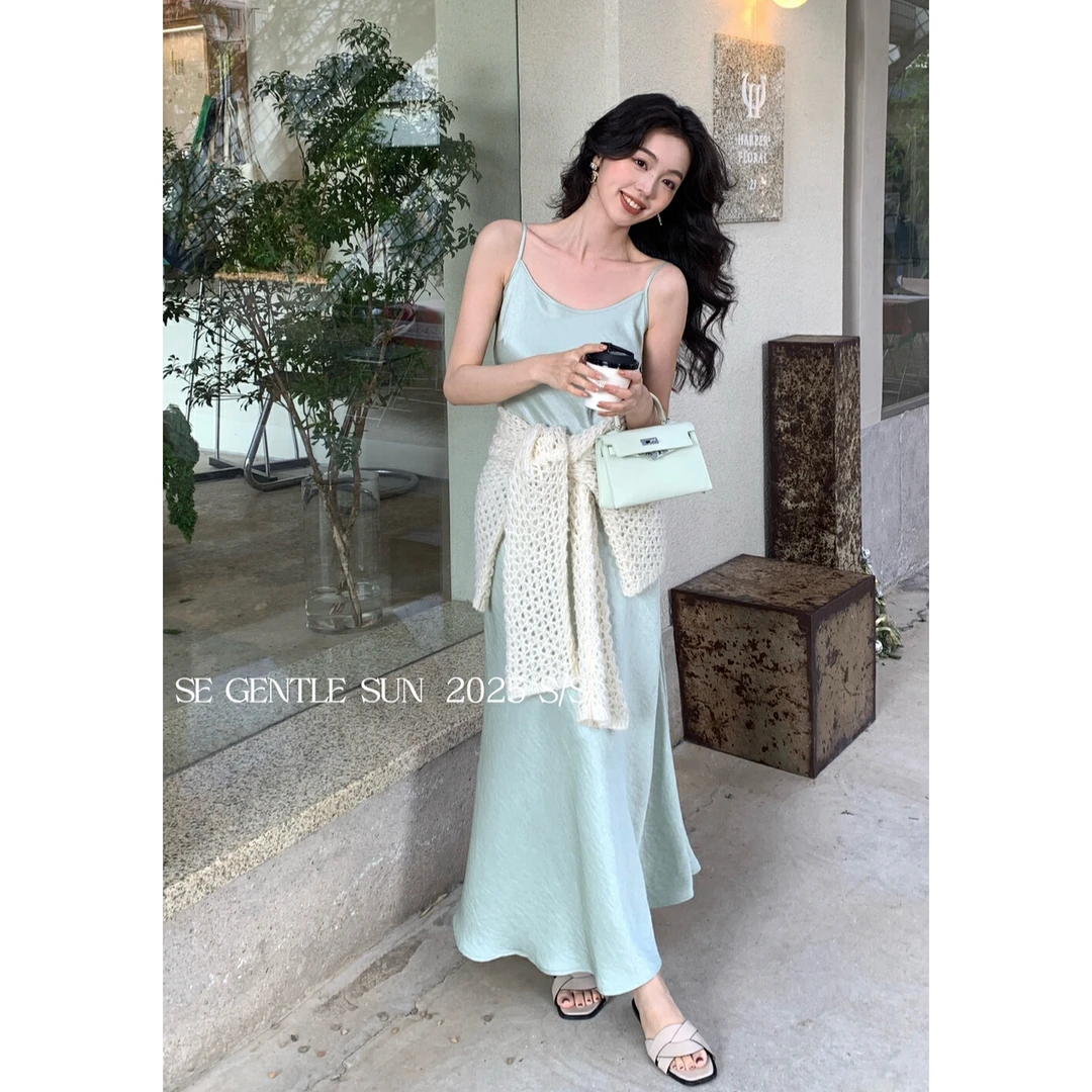 款【SE GENTLE SUN】气质优雅小女人缎面吊带连衣裙  88172#  YAN