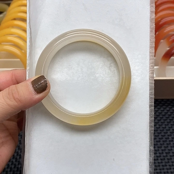 石英质玉（黄龙玉）未镶嵌手镯