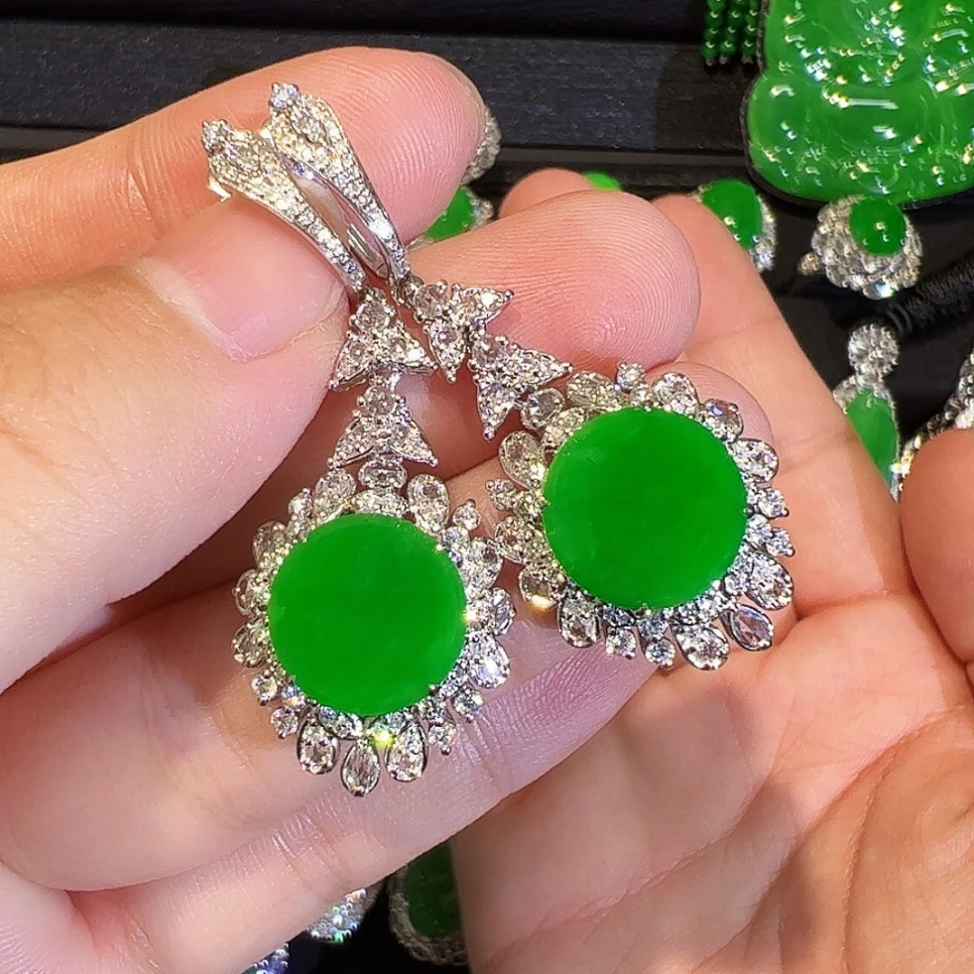 翡翠18K金镶嵌耳饰圆牌