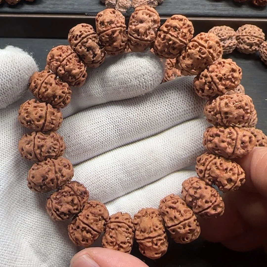 金刚菩提吊坠19+mm天然纽扣（扇面）