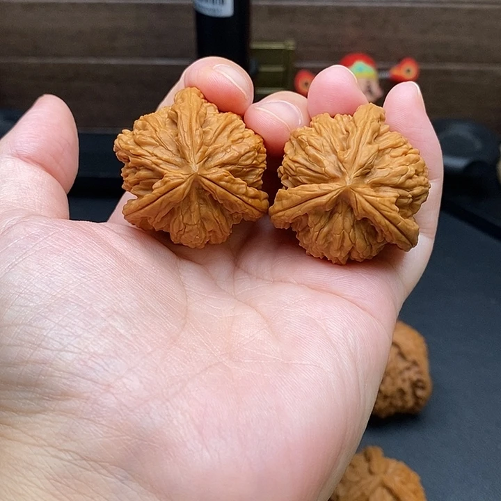 s***r把件文玩核桃白奔