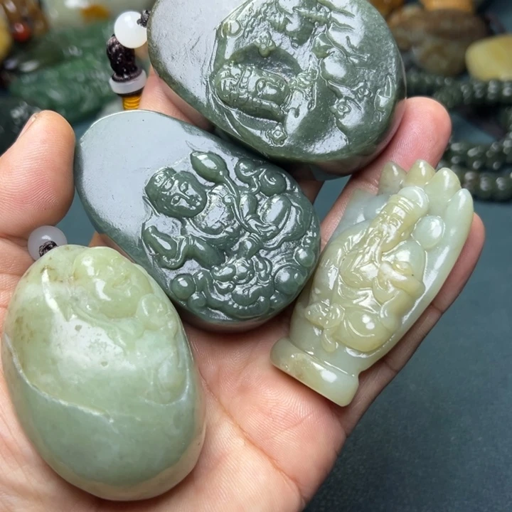 和田玉未镶嵌把件