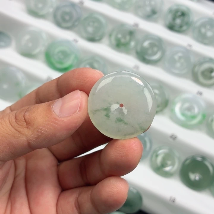 翡翠未镶嵌颈饰缅甸天然A货翡翠31.3-6.4