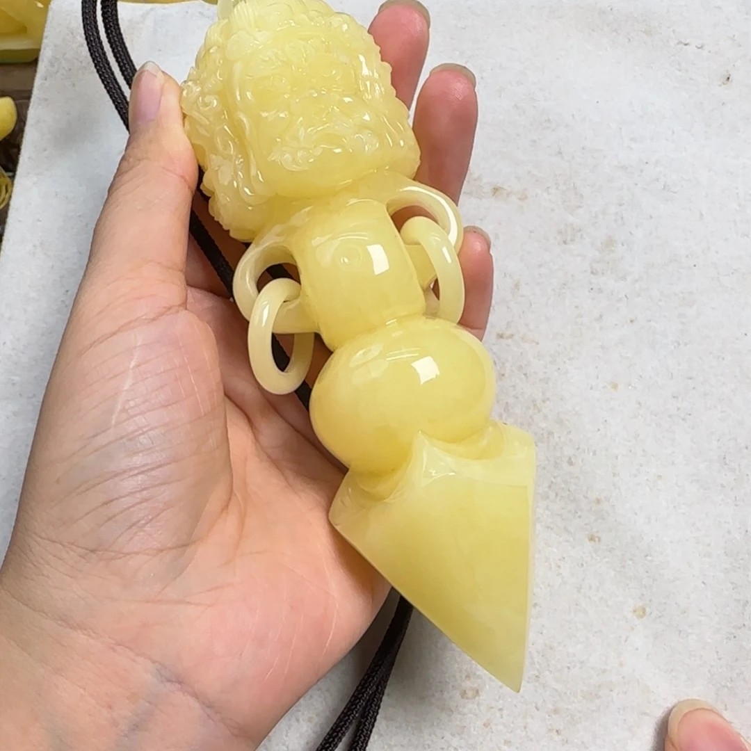 蜜蜡未镶嵌珠宝奇石