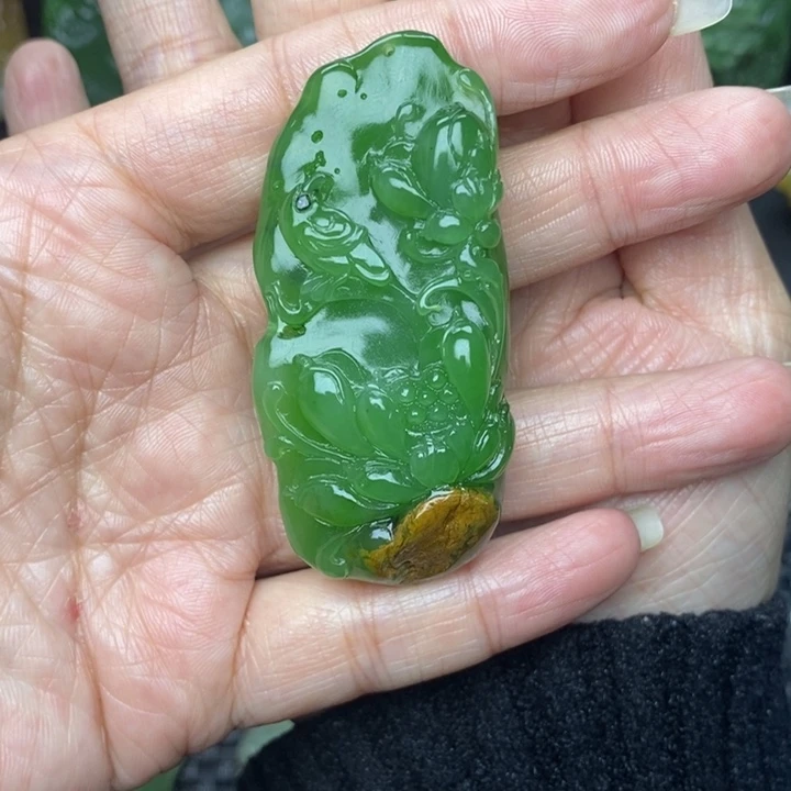 和田玉（碧玉）颈饰未镶嵌宛*?