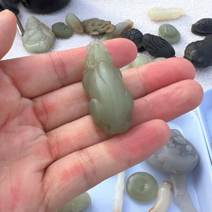 和田玉（糖玉）未镶嵌颈饰