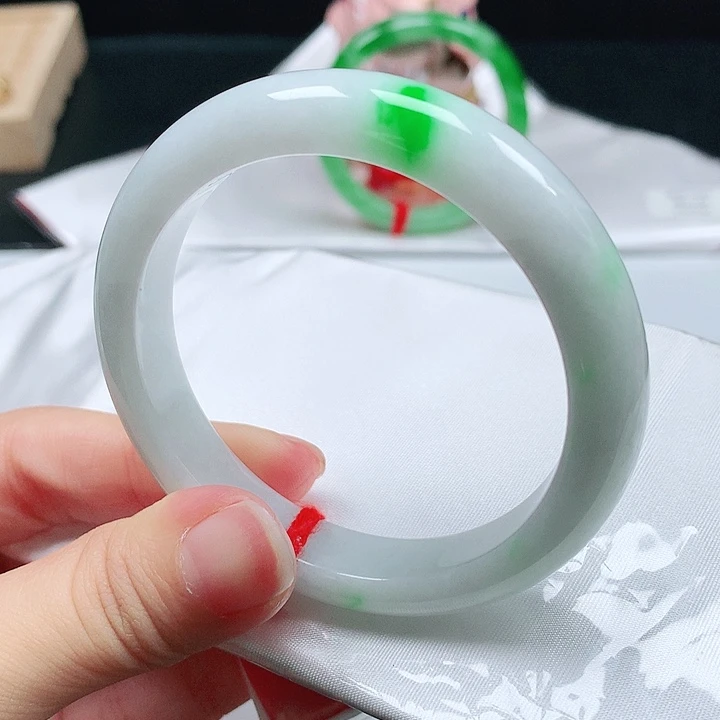 翡翠未镶嵌手镯1428