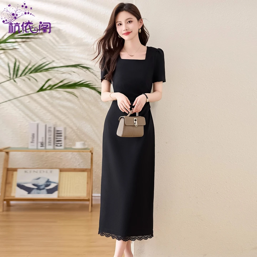 法式方领连衣裙女夏2025新款高级感气质修身显瘦包臀简单大方裙子