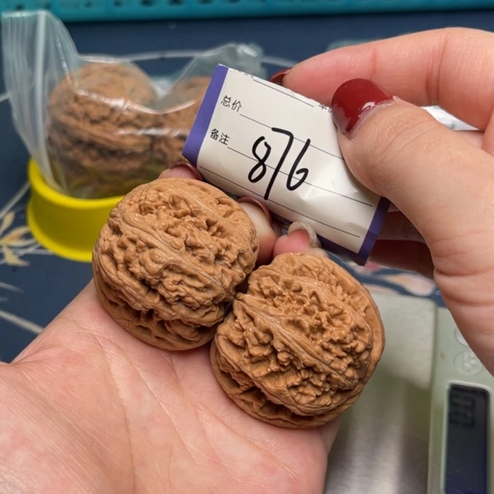 文玩核桃把件粗筋42