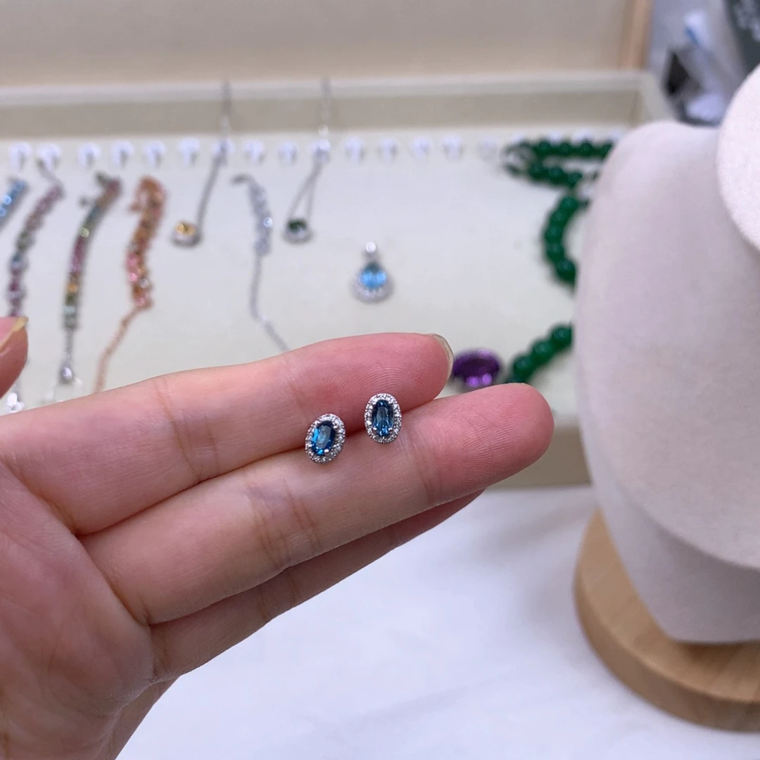 银S925镶嵌耳饰托帕石