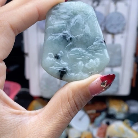 翡翠颈饰未镶嵌翡翠