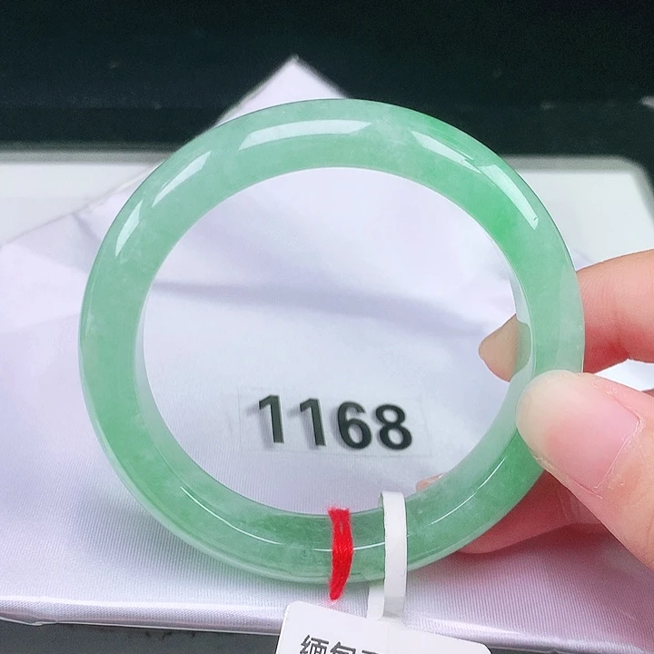 翡翠未镶嵌手镯翡翠手镯