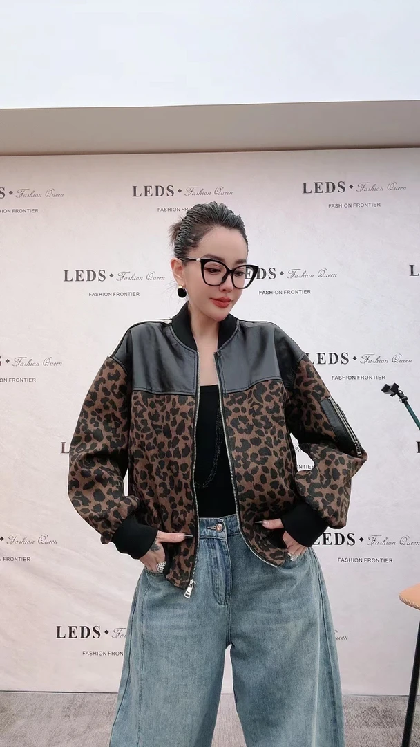 LEDS 86003（25117）春季新款薄款休闲拼接夹克立领短外套女款