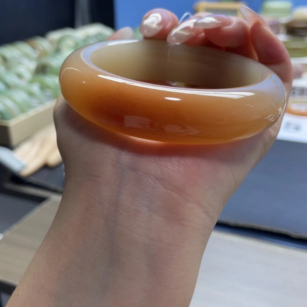 未镶嵌手镯石英岩玉金****）