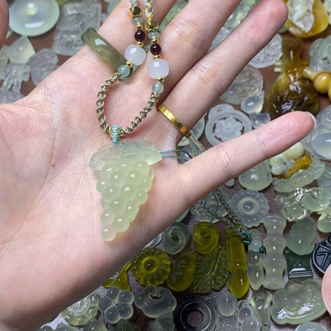 蛇纹石玉合金颈饰