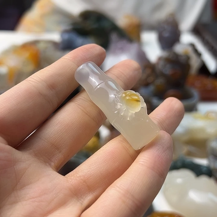 玛瑙/玉髓颈饰未镶嵌