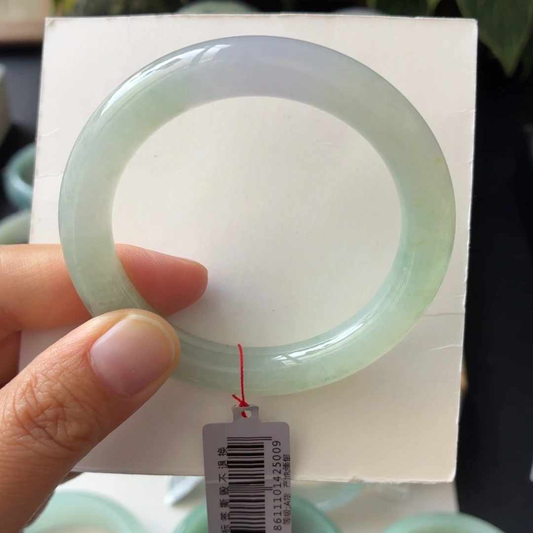 翡翠未镶嵌手镯天然