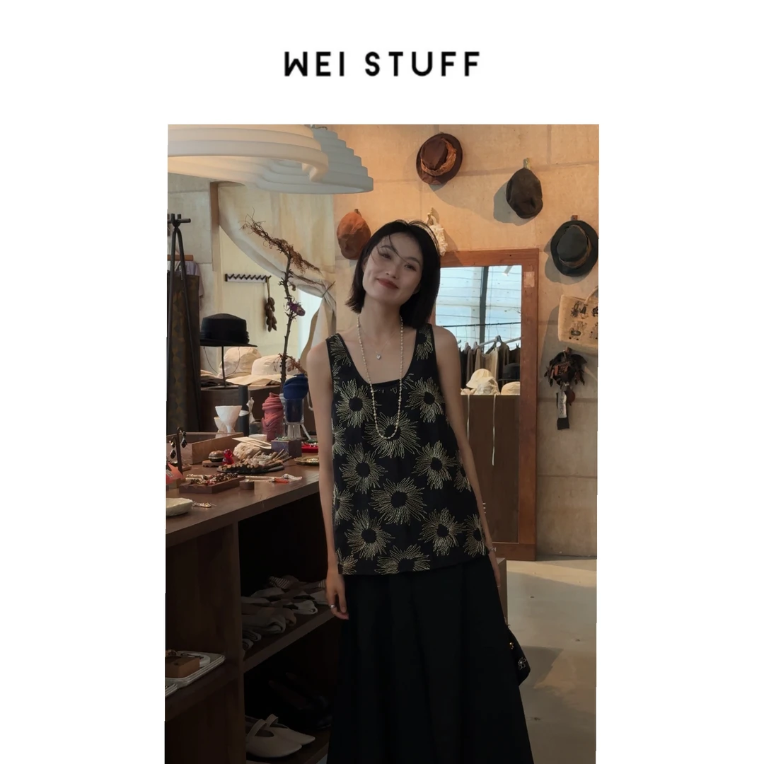 WEI STUFF  “海棠步摇” 时尚百搭重工刺绣无袖背心 9523 .
