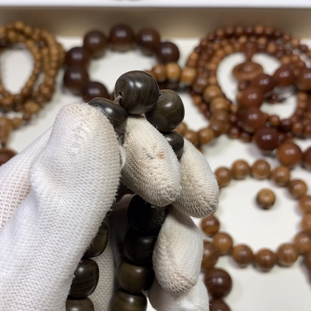 s***i檀香木老山檀香11.12阴沉奶香2颗