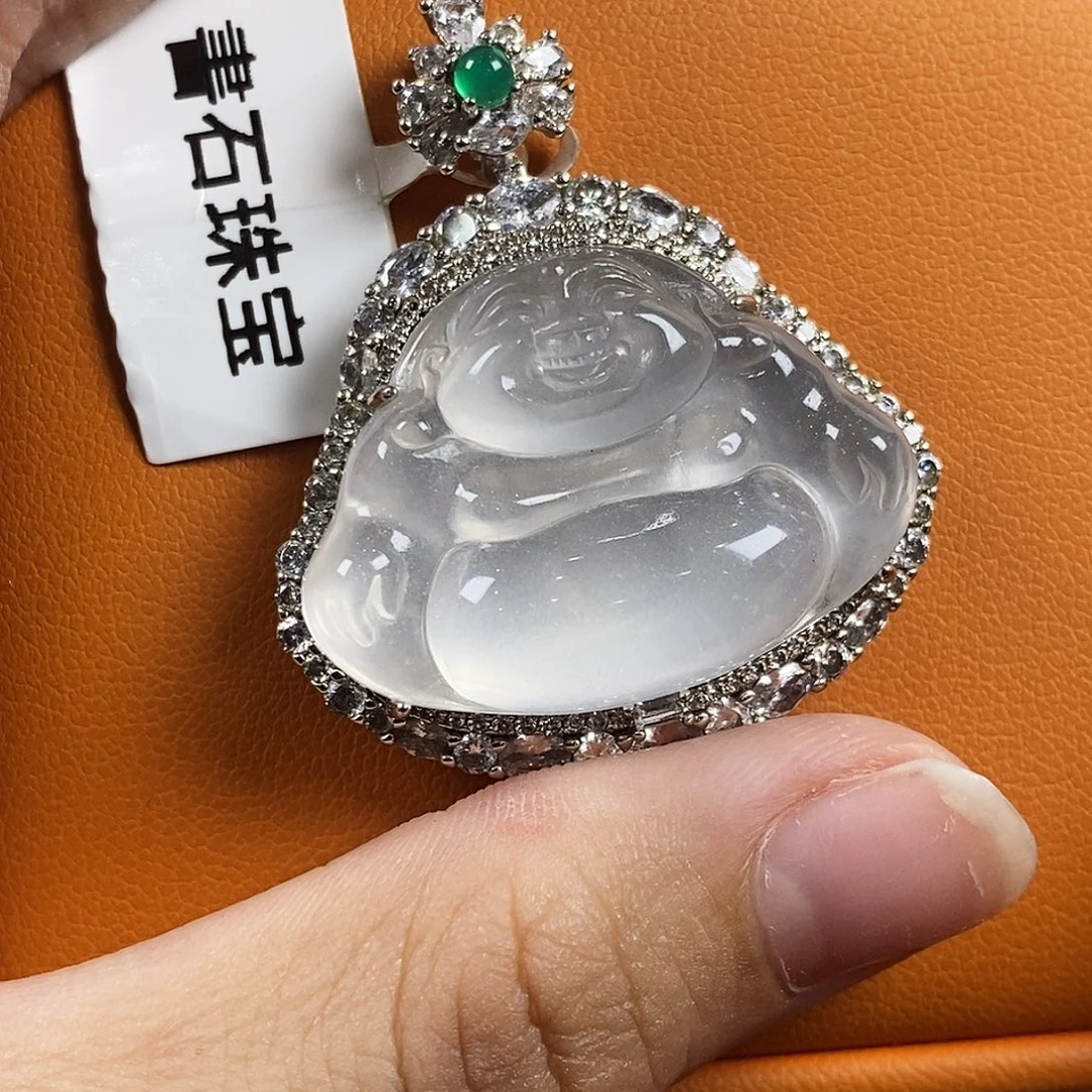 喵***人石英质玉吊坠合金